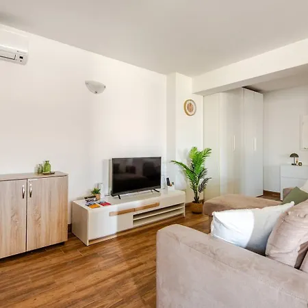 Vakantiehuis Indipendente, 500 Mt Da Ferrari